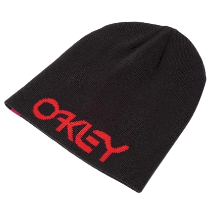 The Oakley Fine Knit beanie in the color Dark Slate.